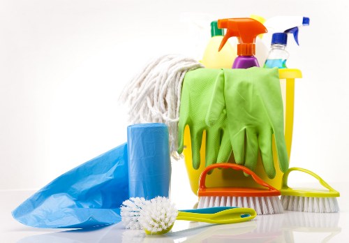 Local cleaning team completing a tenancy clean in an Edgware flat